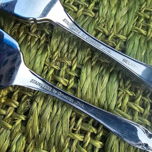 Oneida Strathmore Salad Forks 6" stainless scrolls classic romantic timeless ele - Picture 6 of 7